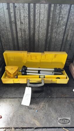 Tripod Level With Case