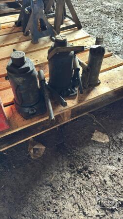 (3) Bottle Jacks