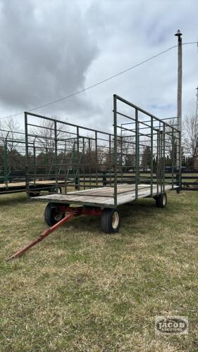 BALE THROWER WAGON