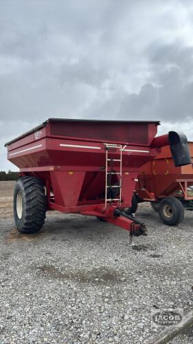 E-Z TRAIL MODEL 710 GRAIN BUGGY