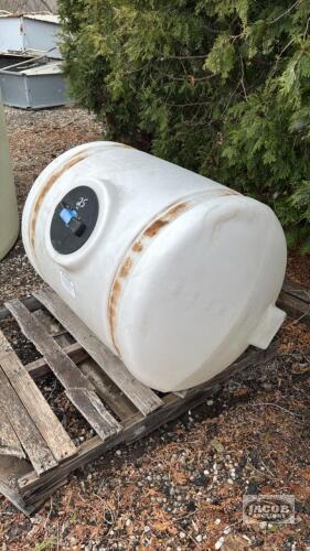 110 GAL WATER TANK