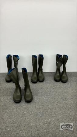 (4) PAIRS OF TORENNA SIZE 11.5 RUBBER BOOTS
