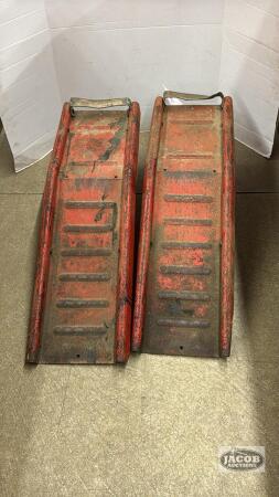 STEEL CAR RAMPS