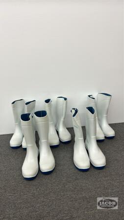 (5) PAIR OF SIZE 10 TORENNA RUBBER BOOTS