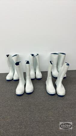 (5) PAIR OF TORENNA SIZE 11 RUBBER BOOTS