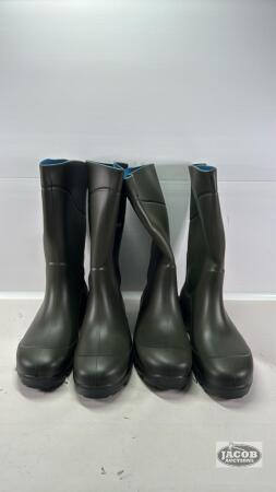 (2) PAIR OF SIZE 14 TORENNA RUBBER BOOTS