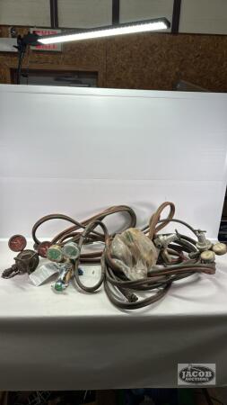 CUTTING TORCH HOSES, REGULATORS AND HANDLE