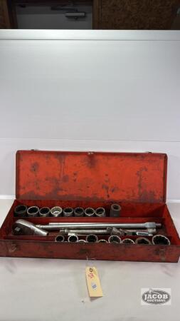 3/4IN DRIVE SOCKET SET IN METAL CASE