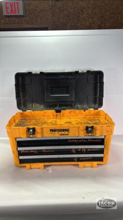 MASTERCRAFT PROFESSIONAL PLASTIC TOOLBOX