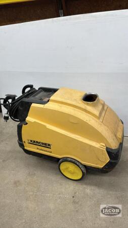KARCHER HOT WATER PRESSURE WASHER