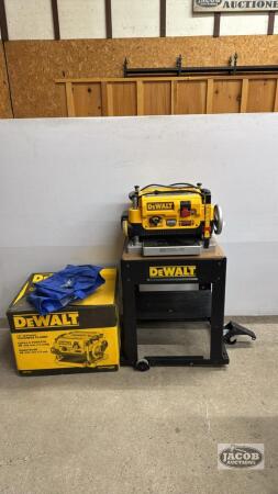DEWALT 13IN THICKNESS PLANER WITH DEWALT CART