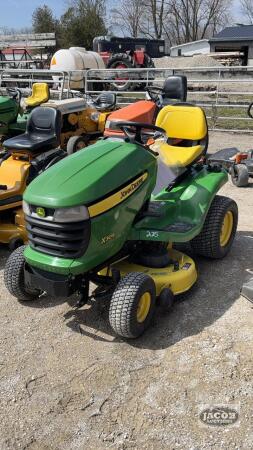 JOHN DEERE X304 ALL WHEEL STEER GAS MOWER