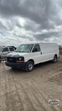 2011 GMC SAVANNA GAS VAN