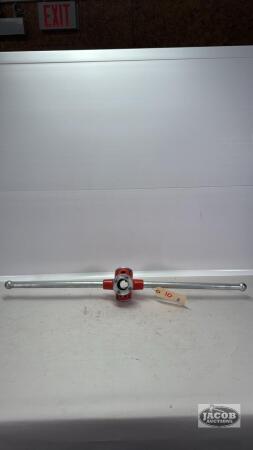 RIDGID HAND THREADER WITH 3/8IN, 1/2IN, 3/4IN DIES