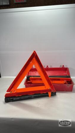 GROTE EMERGENCY TRIANGLE FLARE KIT 3 PACK