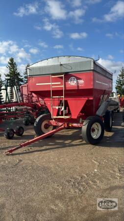 EZ TRAIL 3400 400BU GRAVITY WAGON