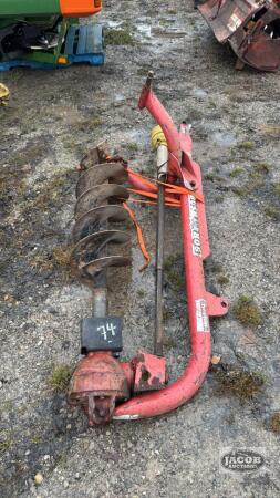 BUSH HOG 12IN 3PTH PTO POST HOLE AUGER