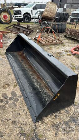 UNUSED HLA 9FT MATERIAL BUCKET