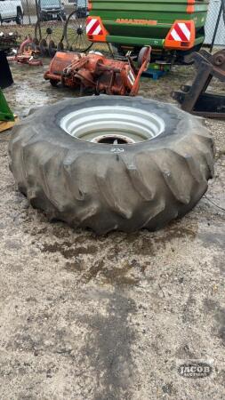 GOODYEAR 24.5-32 TIRE ON 10-BOLT RIM