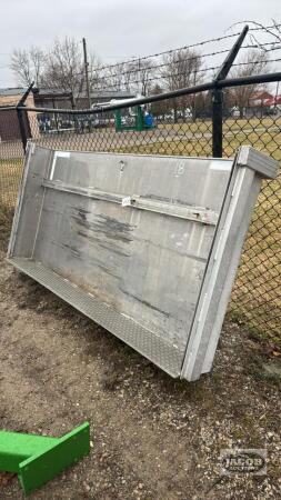 ALUMINUM HEADACHE RACK FOR TRAILER