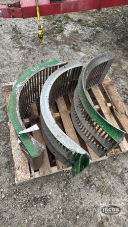 JOHN DEERE LARGE CAGE ROUND BAR CONCAVES