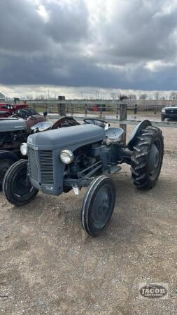 FERGUSON TEA20 GAS TRACTOR