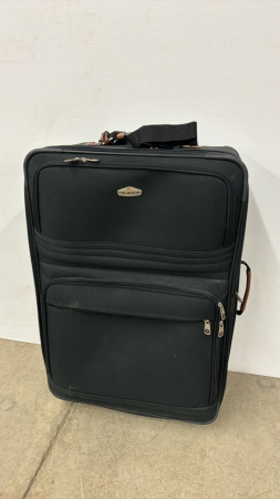 Ricardo Suitcase 20in Wide x 30in High