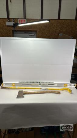 STANLEY 4FT LEVEL, 42IN WRECKING BAR, 2 FT AXE.