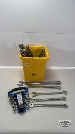 QUANTITY OF MISC. SAE AND METRIC WRENCHES