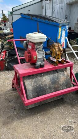 SELF PROPELLED 31IN WALK BEHIND LAWN ROLLER
