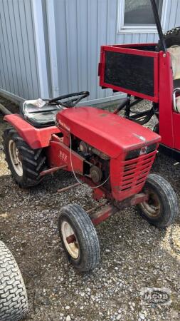 WHEEL HORSE 656 LAWN TRACTOR
