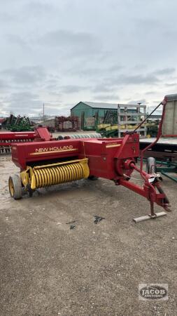 NEW HOLLAND HAYLINER 311 SQUARE BALER