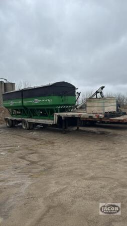 TANDEM SEED AND FERTILIZER TENDER TRAILER
