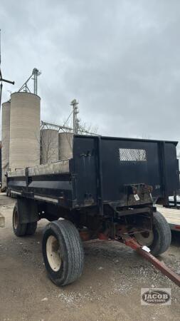 17FT LANDSCAPE TRUCK BOX WITH HOIST