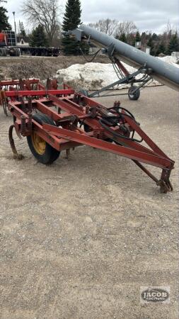 6FT 6-SHANK TRAIL TYPE CHISEL PLOW