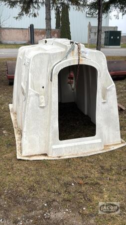 AGRIPLASTIC POLY CALF HUTCH