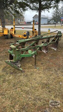 JOHN DEERE E145A 4 FURROW SEMI-MOUNT PLOW