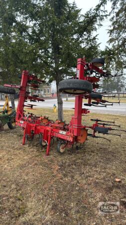 KONGSKILDE 2705 3PTH 8 ROW FOLDING SCUFFLER
