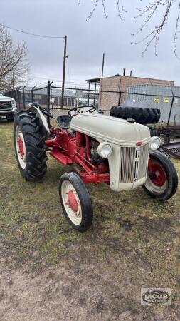 NOT RUNNING: FORD 8N GAS TRACTOR