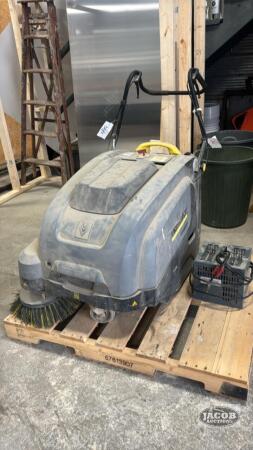 KARCHER PROFESSIONAL SHOP FLOOR SWEEPER