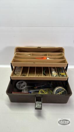 PLASTIC TACKLE BOX WITH CONTENTS