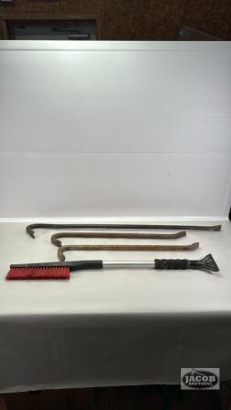 (3) PRY BARS AND SNOW BRUSH