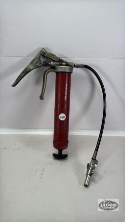 (1) PISTOL GRIP GREASE GUN WITH LOCKING END