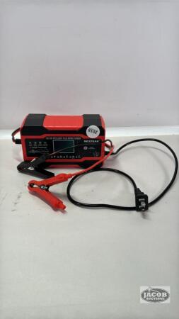 NEXT PEAK 12V/24V INTELLIGENT PALSE CHARGER