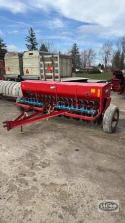 MASSEY FERGUSON 17 RUN SEED DRILL