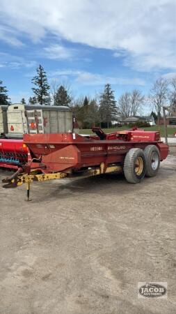 NEW HOLLAND 680 TANDEM MANURE SPREADER