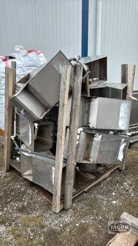 APPROX. (15) SINGLE WET DRY FEEDERS