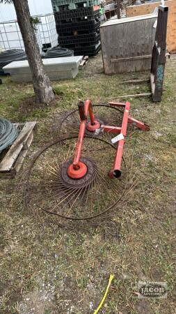 VICON 2 WHEEL MOUNTED SWATH TURNER