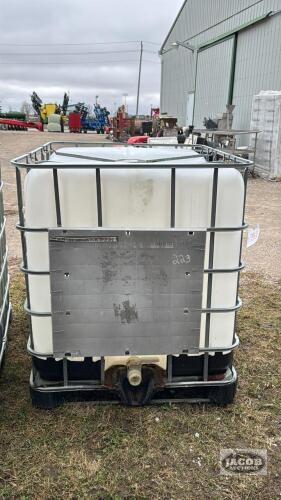 1000L POLY TOTE IN FRAME