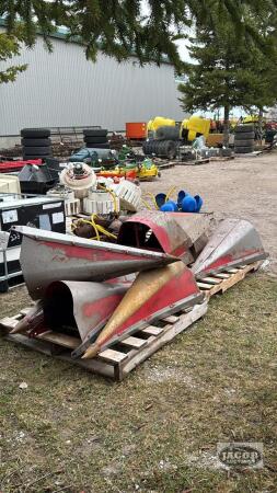 CASE IH 4 ROW COMBINE SNOUTS OFF 10 SERIES